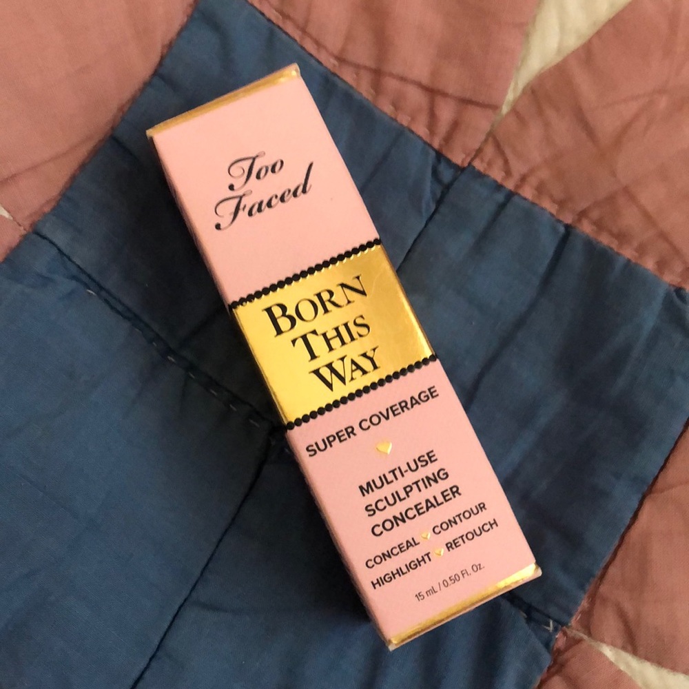 Too faced born this way multi sculpting concealer